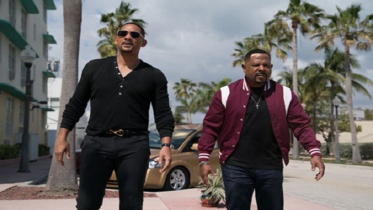 Mike (Will Smith) dan Marcus (Martin Lawrence) dalam salah satu adegan "Bad Boys for Life) (ANTARA/HO/Ben Rothstein)