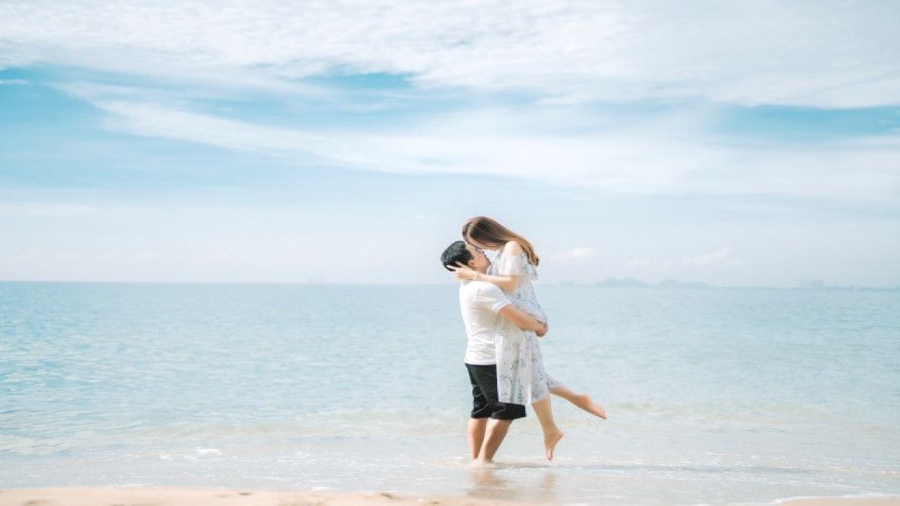 Ilustrasi wisata bersama pasangan. (Foto oleh Trần Long dari Pexels)