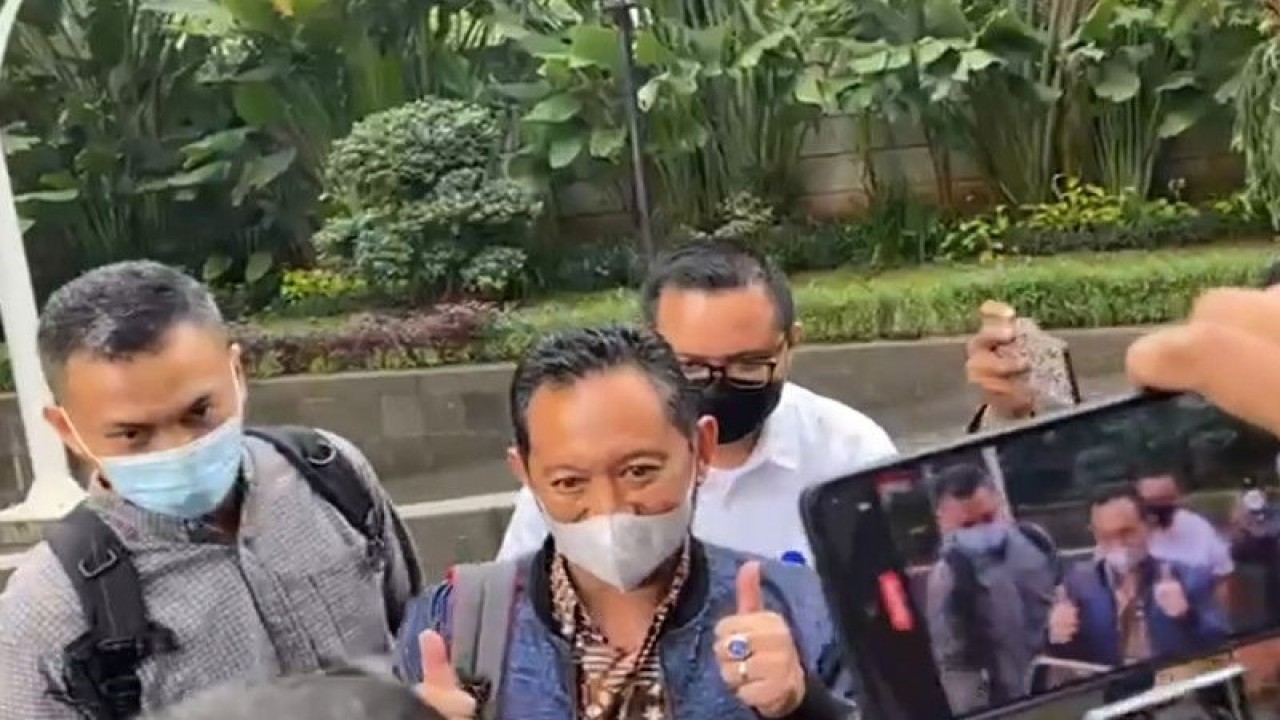 Kepala Kantor Bea dan Cukai Makassar Andhi Pramono tiba di Gedung Merah Putih KPK, Setiabudi, Jakarta Selatan, Selasa (14/3/2023). ANTARA/Fianda Sjofjan Rassat