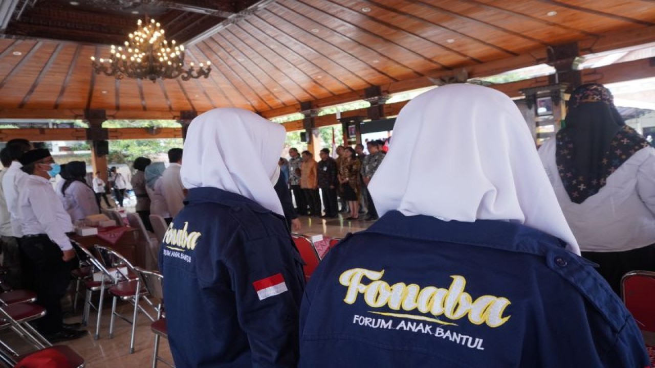 Pelantikan dan Pengukuhan Asosiasi Perusahaan Sahabat Anak Indonesia (APSAI) Bantul di Pendopo Parasamya, Kabupaten Bantul, DIY, Rabu (15/3/2023). (ANTARA/HO-Humas Pemkab Bantul)
