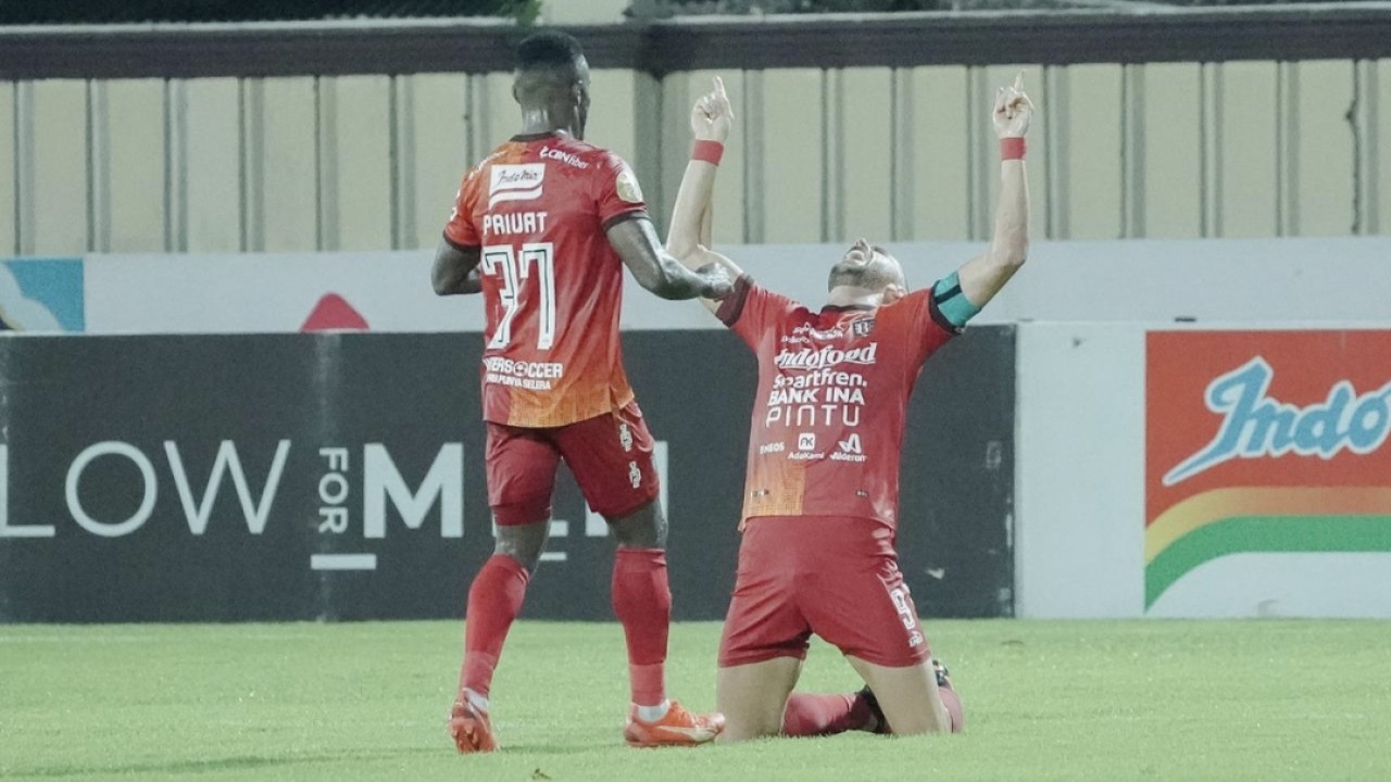 Arema FC vs Bali United