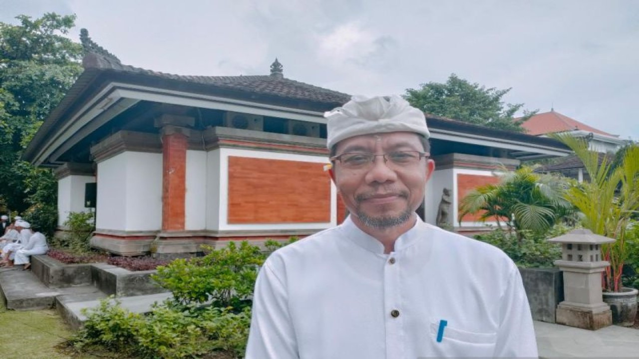 Kepala Dinas Pemajuan Masyarakat Adat (PMA) Provinsi Bali I Gusti Agung Ketut Kartika Jaya Seputra di Denpasar. ANTARA/Ni Luh Rhismawati.