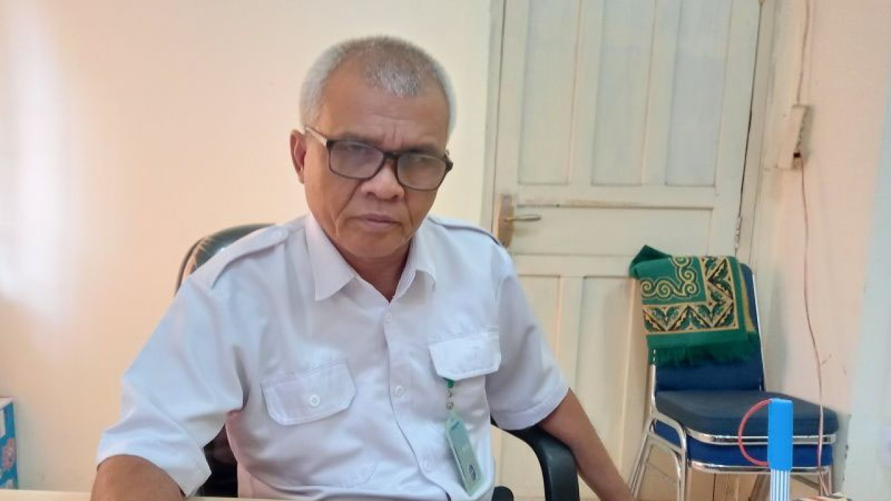 Kepala Dinas Kesehatan Kabupaten Bangka Barat Sapi'i Rangkuti. (ANTARA/Donatus Dasapurna)