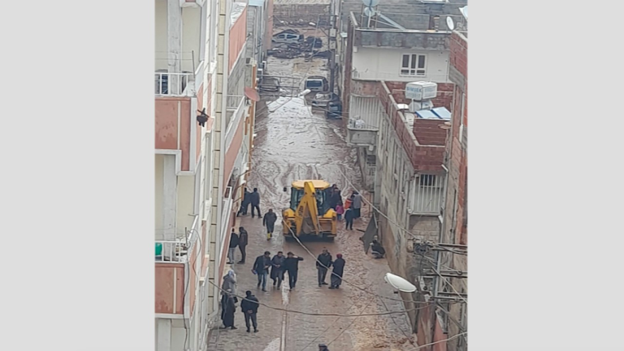 Banjir melanda Provinsi Sanliurfa, Turki, setelah hujan deras pada Rabu-Kamis (15-16/03/2023). (ANTARA/HO-KBRI Ankara)