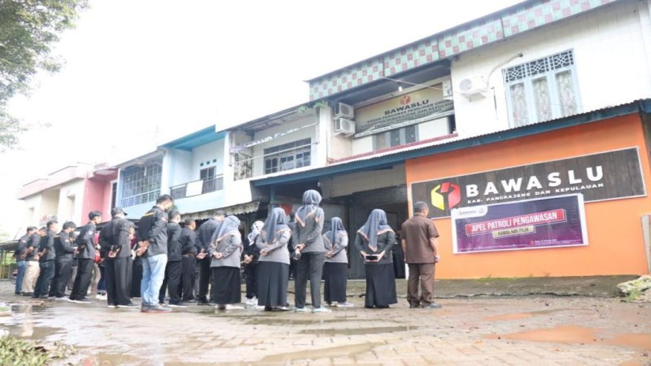 Bawaslu Pangkep apel siaga menyambut tahapan Pemilu 2024.ANTARA/HO-Bawaslu Pangkep.