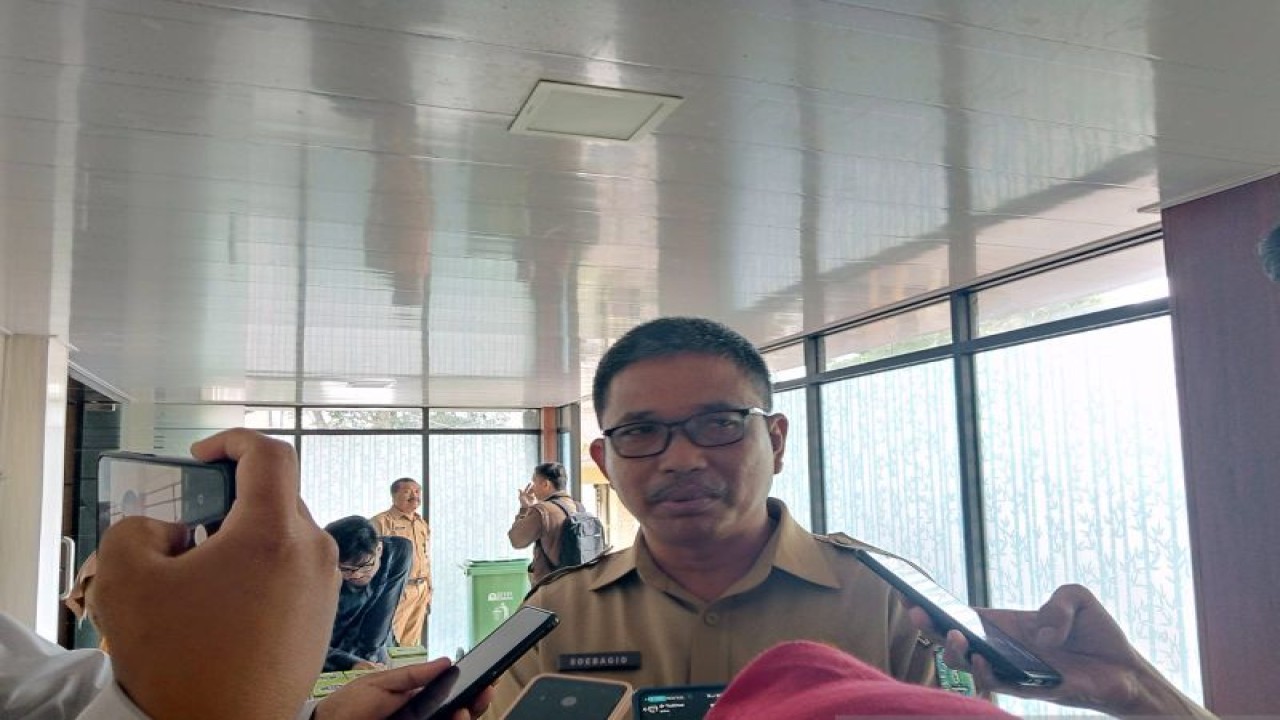 Kepala Dinas Pendidikan dan Kebudayaan Belitung Soebagio (ANTARA/Kasmono)