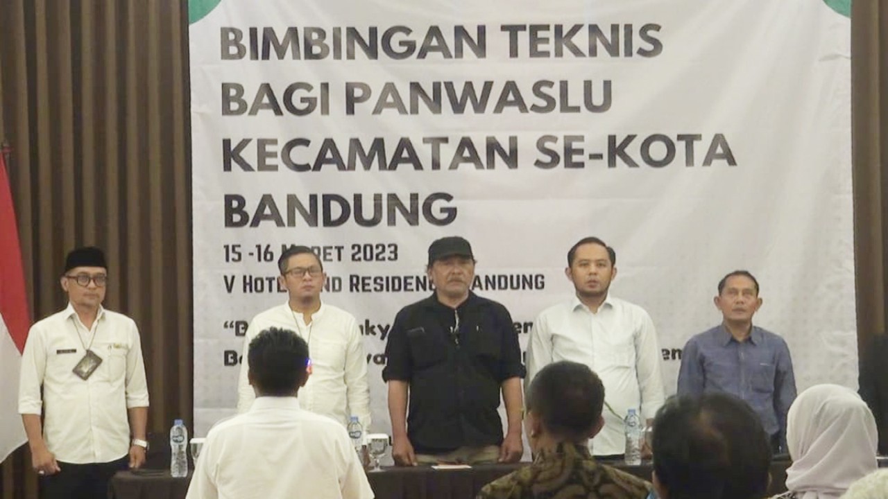 Bimbingan Teknis bagi Panwaslu Kecamatan se-Kota Bandung.