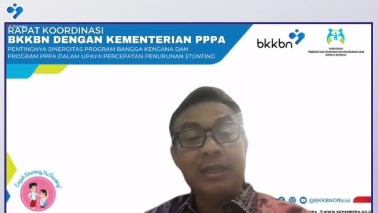 Tangkapan layar Kepala BKKBN Hasto Wardoyo saat memberikan arahannya dalam Webinar Petik Aksi I Tahun 2023 yang diikuti secara daring di Jakarta, Selasa (28/3/2023). (ANTARA/Hreeloita Dharma Shanti)