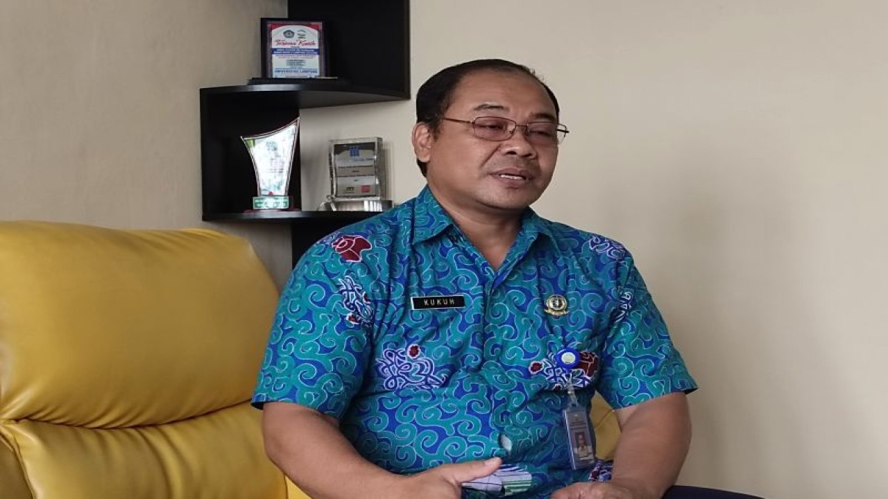 Kepala BMKG Lampung Kukuh Ribudiyanto saat memberi keterangan. ANTARA/Ruth Intan Sozometa Kanafi.