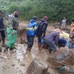 BPBD Garut: Jalan Talegong yang tertutup longsor sudah bisa dilewati-1680181103