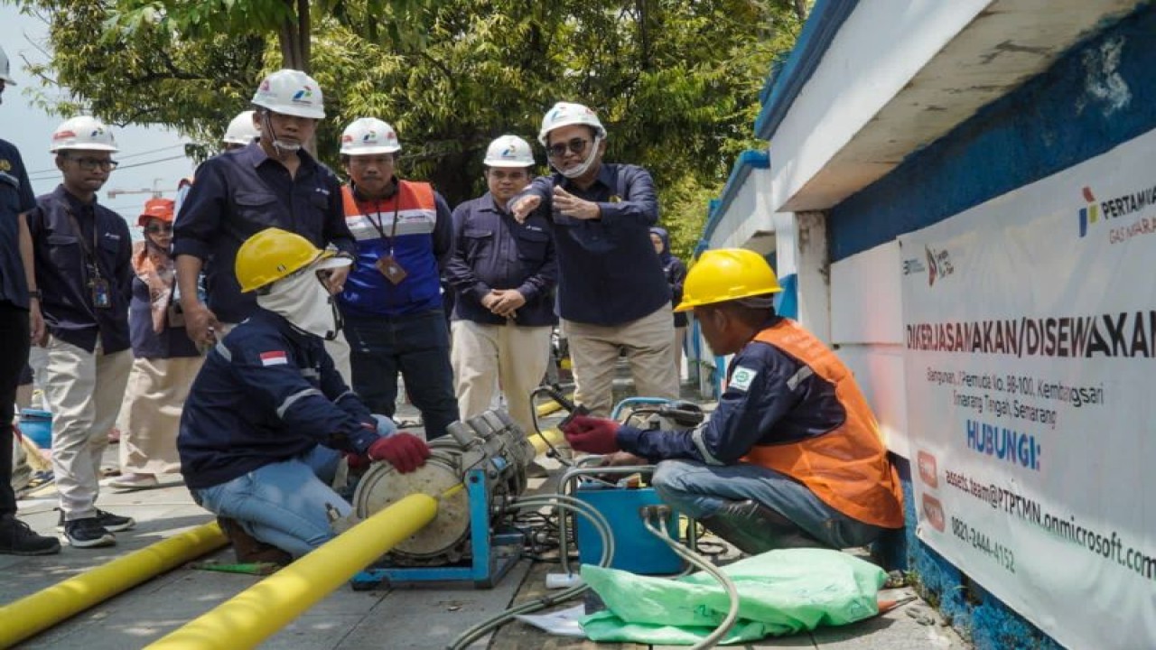 Badan Pengatur Hilir Minyak dan Gas Bumi (BPH Migas) melakukan monitoring pembangunan jaringan gas (jargas) rumah tangga, yang dilaksanakan PT PGN Tbk di Semarang, Jawa Tengah, Kamis (9/3/2023). ANTARA/HO-PT PGN Tbk