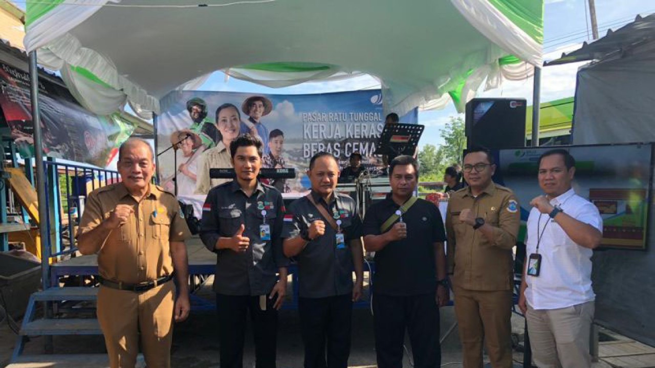 BPJS Ketenagakerjaan Cabang Pangkalpinang bersama Pemkot setempat menggelar sosialisasi jaminan perlindungan tenaga kerja kepada pedaganga Pasar Ratutunggal Pangkalpinang. (ANTARA/HO-BPJS Ketenagakerjaan Pangkalpinang)
