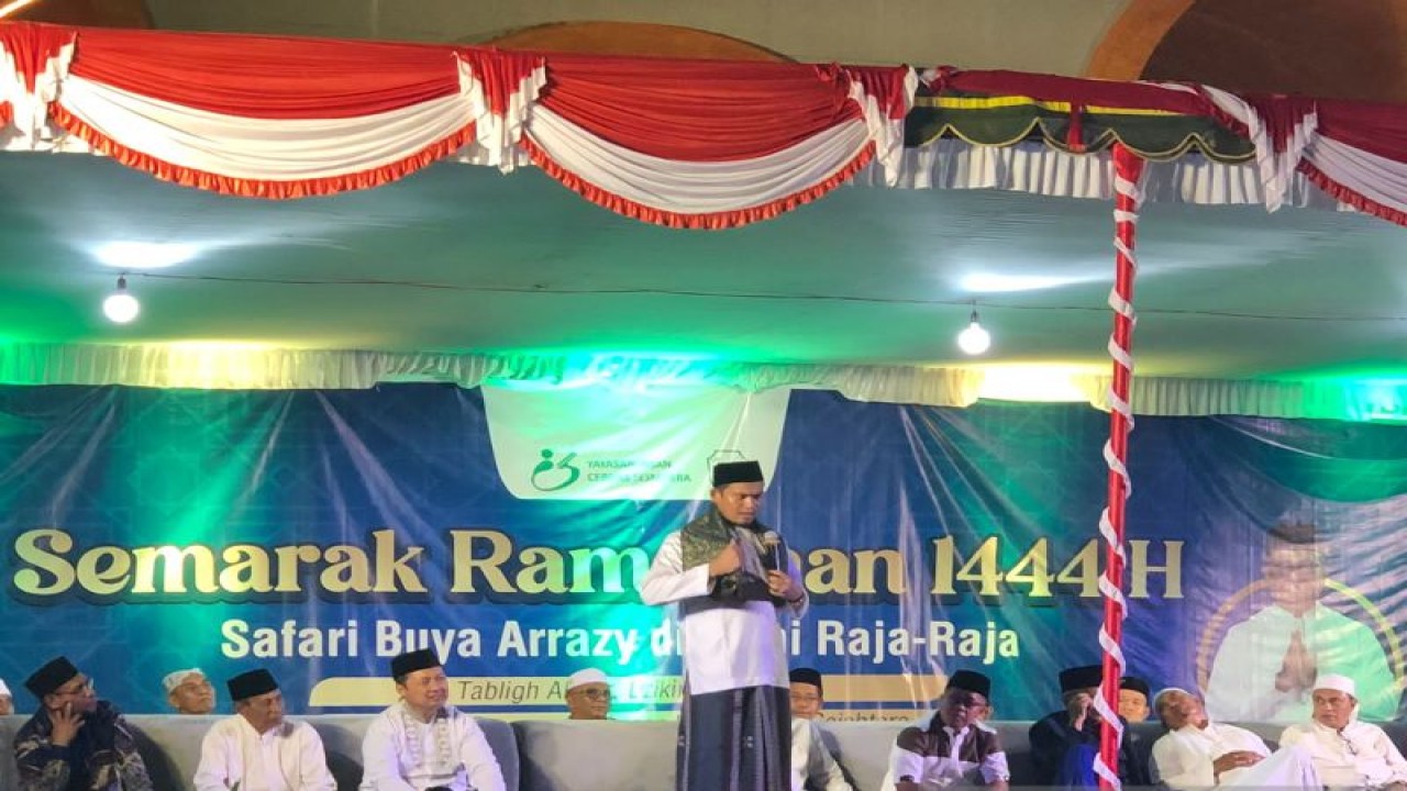 Buya Arrazy Hasyim saat tabligh akbar di masjid Al Fatah Maluku. ANTARA/DedyAzis