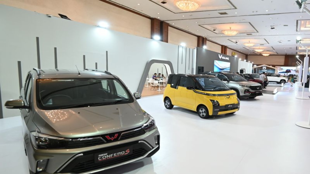 Deretan kendaraan Wuling di GJAW 2023 (ANTARA/Ho)