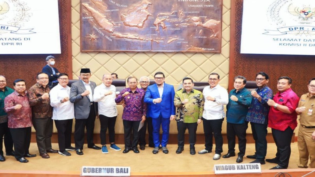 Gubernur Bali Wayan Koster saat mengikuti sidang DPR RI soal RUU Provinsi Bali, Denpasar, Selasa (28/3/2023). ANTARA/HO-Pemprov Bali.