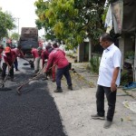 DSDABM siagakan satgas untuk perbaikan jalan rusak di Surabaya-1680168727