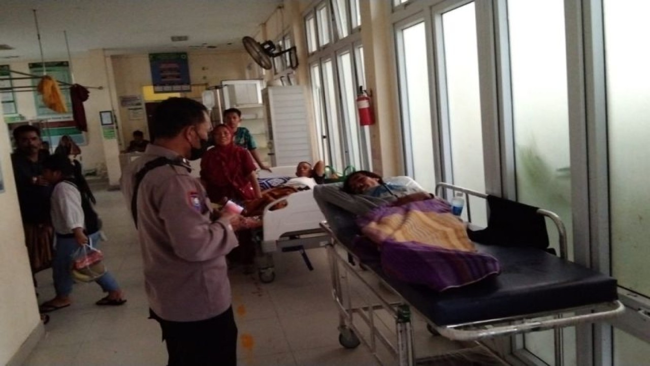 Salah satu korban yang mengalami luka akibat disambar petir di wilayah Kabupaten Lombok Timur, Nusa Tenggara Barat (ANTARA/Humas Polres Lombok Timur)