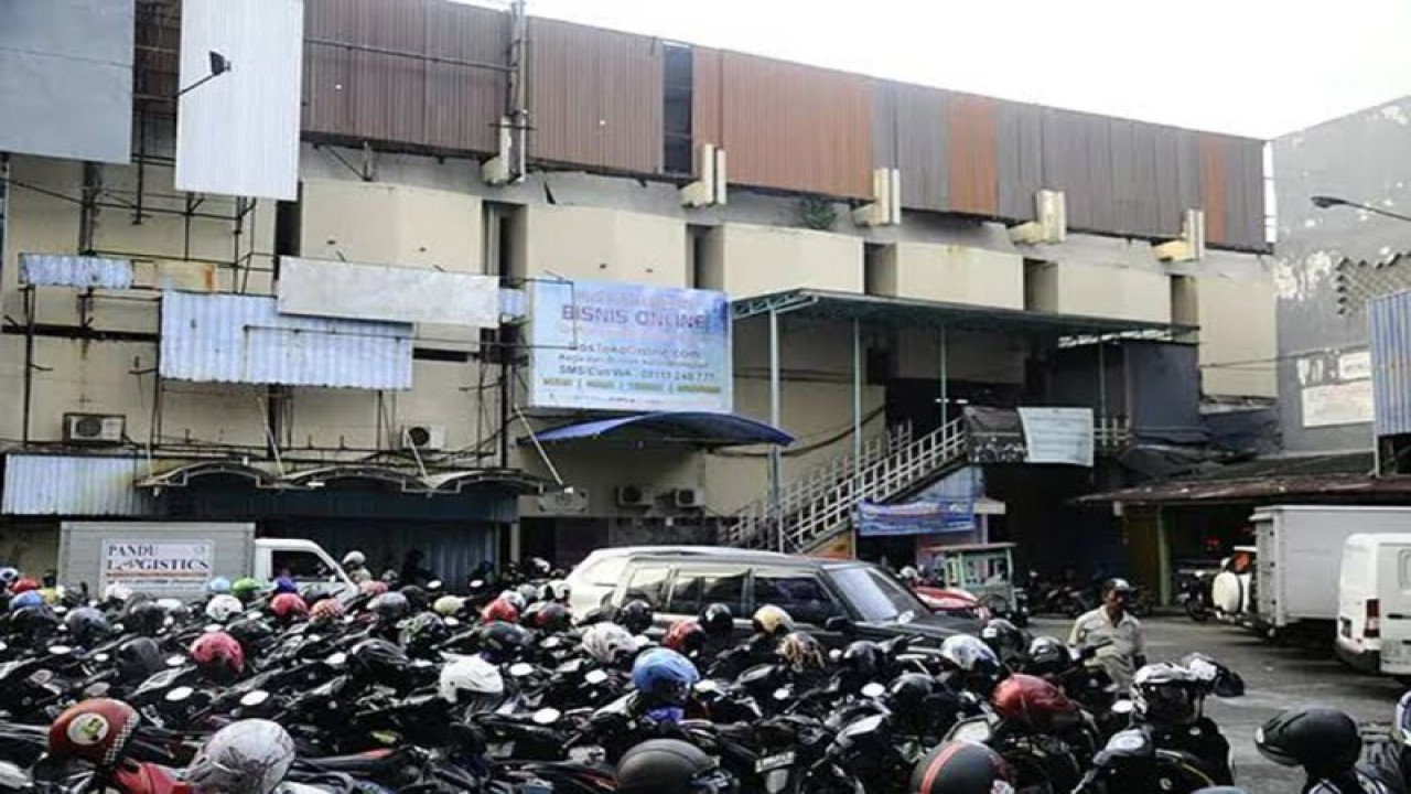 Foto Arsip - Kondisi Pasar Tunjungan yang berada di jantung Kota Surabaya. (ANTARA/HO-Pedagang Pasar Tunjungan)
