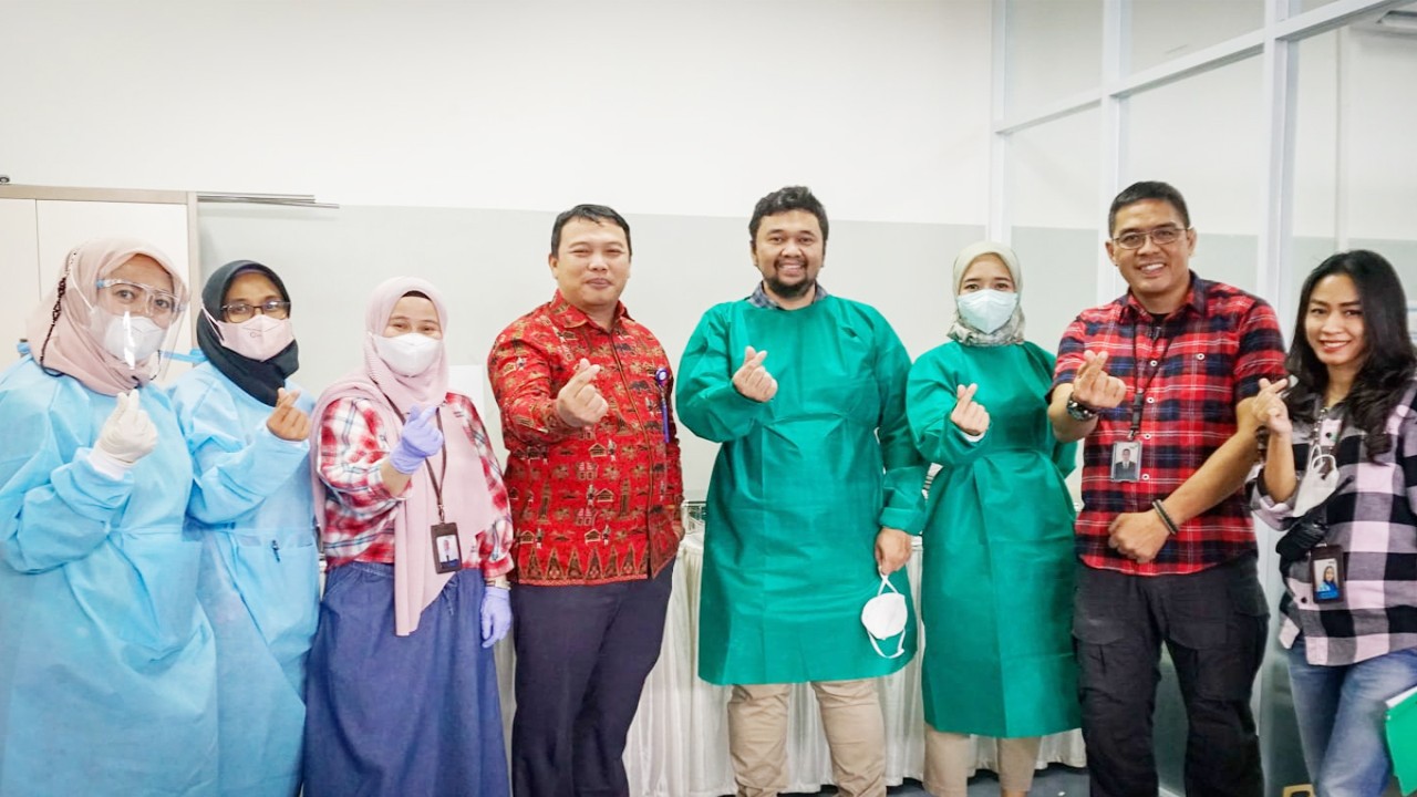 Foto bersama BKKBN Jabar Bersama RSU Harapan Keluarga Kabupaten Sumedang