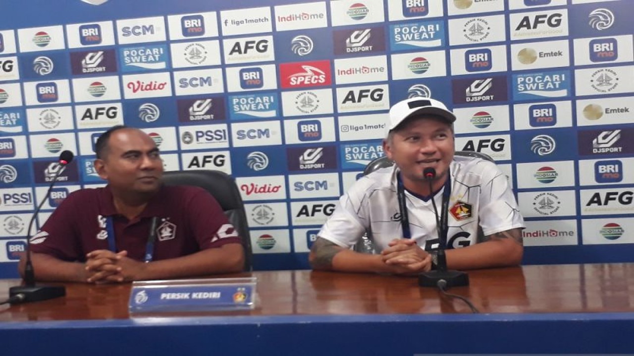 Presiden klub Persik Kediri Gading Marten saat di Kediri, Jawa Timur. ANTARA/ Asmaul