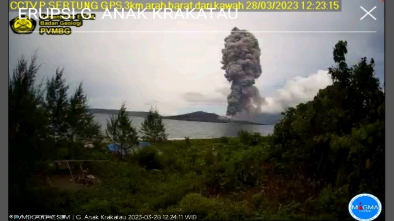 Gambar terkini erupsi Gunung Anak Krakatau (ANTARA/HO)