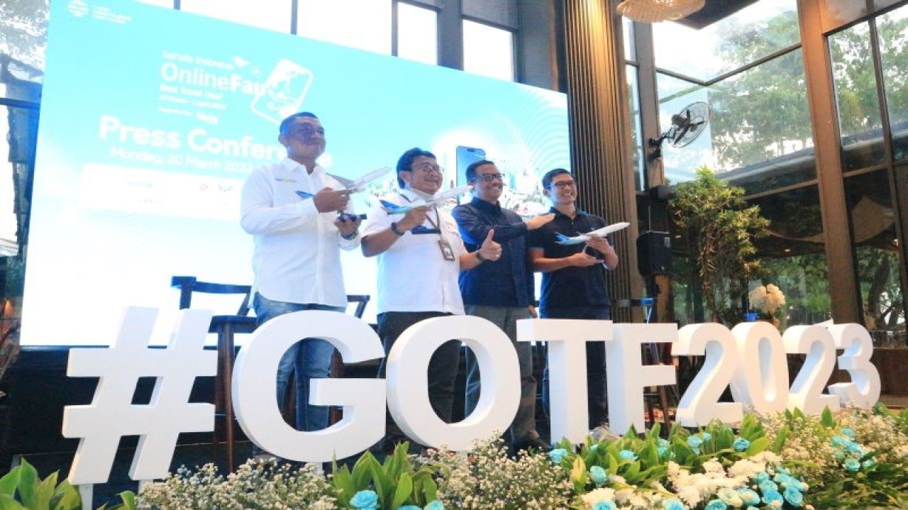 Konferensi pers Garuda Indonesia Online Travel Fair (GOTF) 2023 yang digelar di Jakarta, Senin (20/3/2023). ANTARA/Pamela Sakina