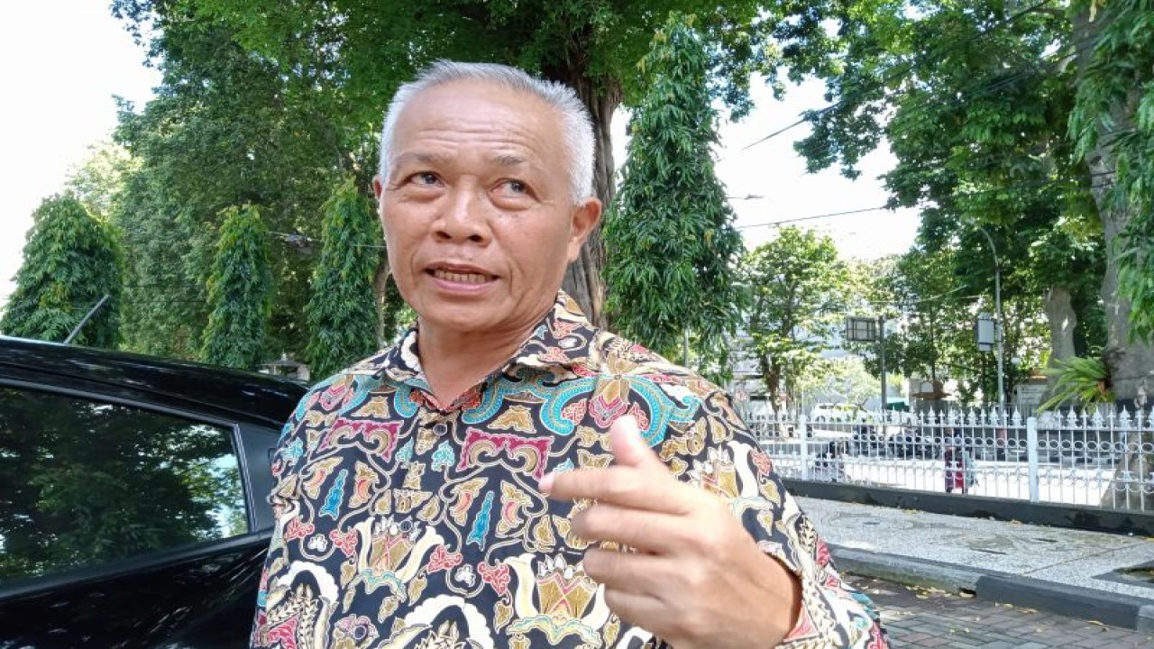Kepala Dinas Lingkungan Hidup (DLH) Kota Mataram HM Kemal Islam. (Foto: ANTARA/Nirkomaal)