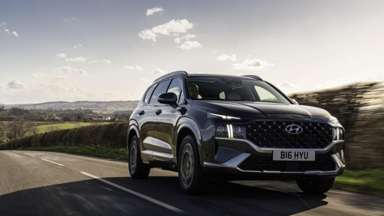 Kendaraan SUV Hyundai Santa Fe. (Hyundai Motor Co)