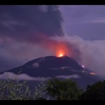 Ilustrasi: Erupsi gunung api Ile Lewotolok di Kabupaten Lembata, Provinsi Nusa Tenggara Timur. (FOTO ANTARA/Aken Udjan)-1679907439