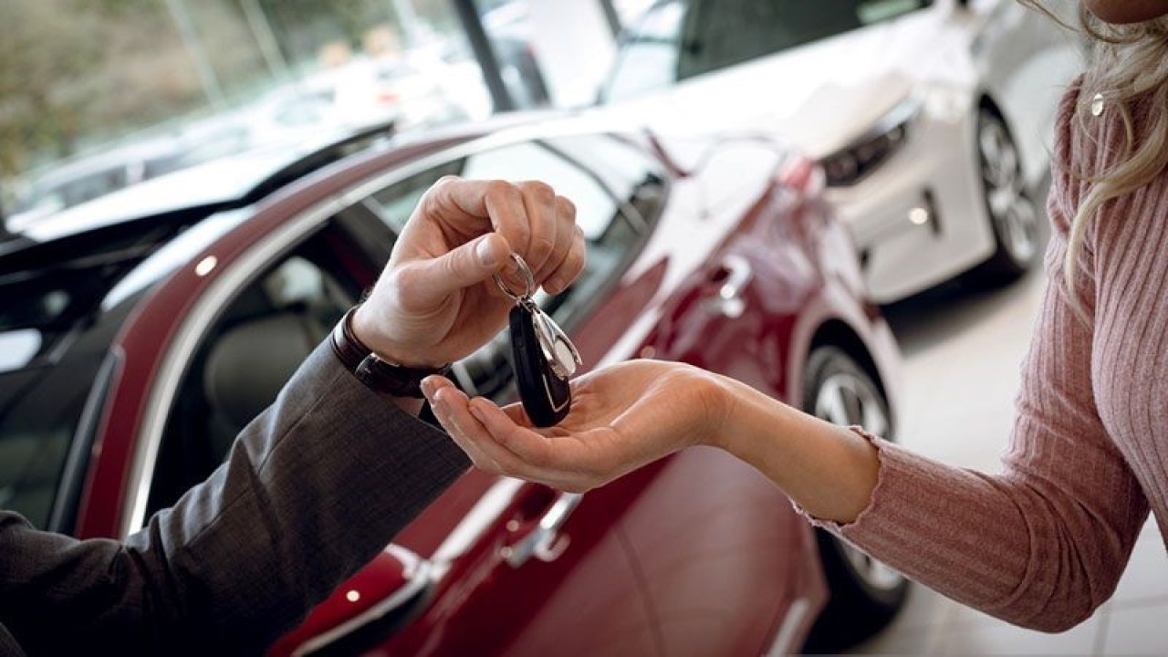 Ilustrasi - Jual mobil. ANTARA/Shutterstock/pri.