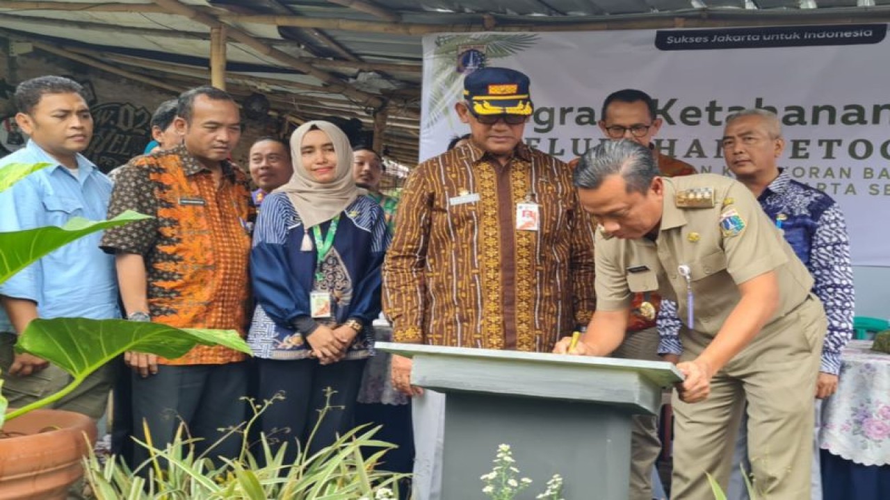 Wali Kota Jakarta Selatan Munjirin meresmikan Rumah Pompa Hidran Mandiri di Petogogan, Jakarta, Kamis (2/3/2023). ANTARA/HO-Kominfotik Jakarta Selatan