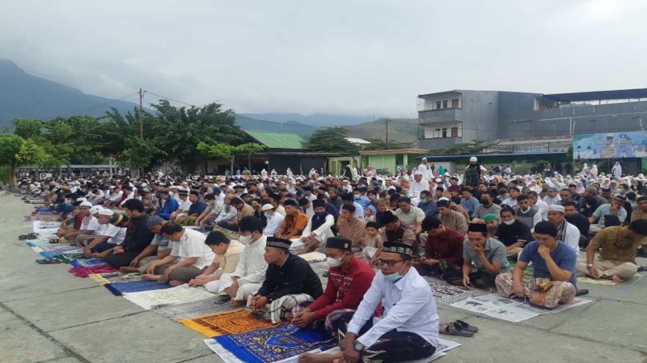 Suasana salat Idul Fitri di Jayapura (ANTARA/Ardiles Leloltery)