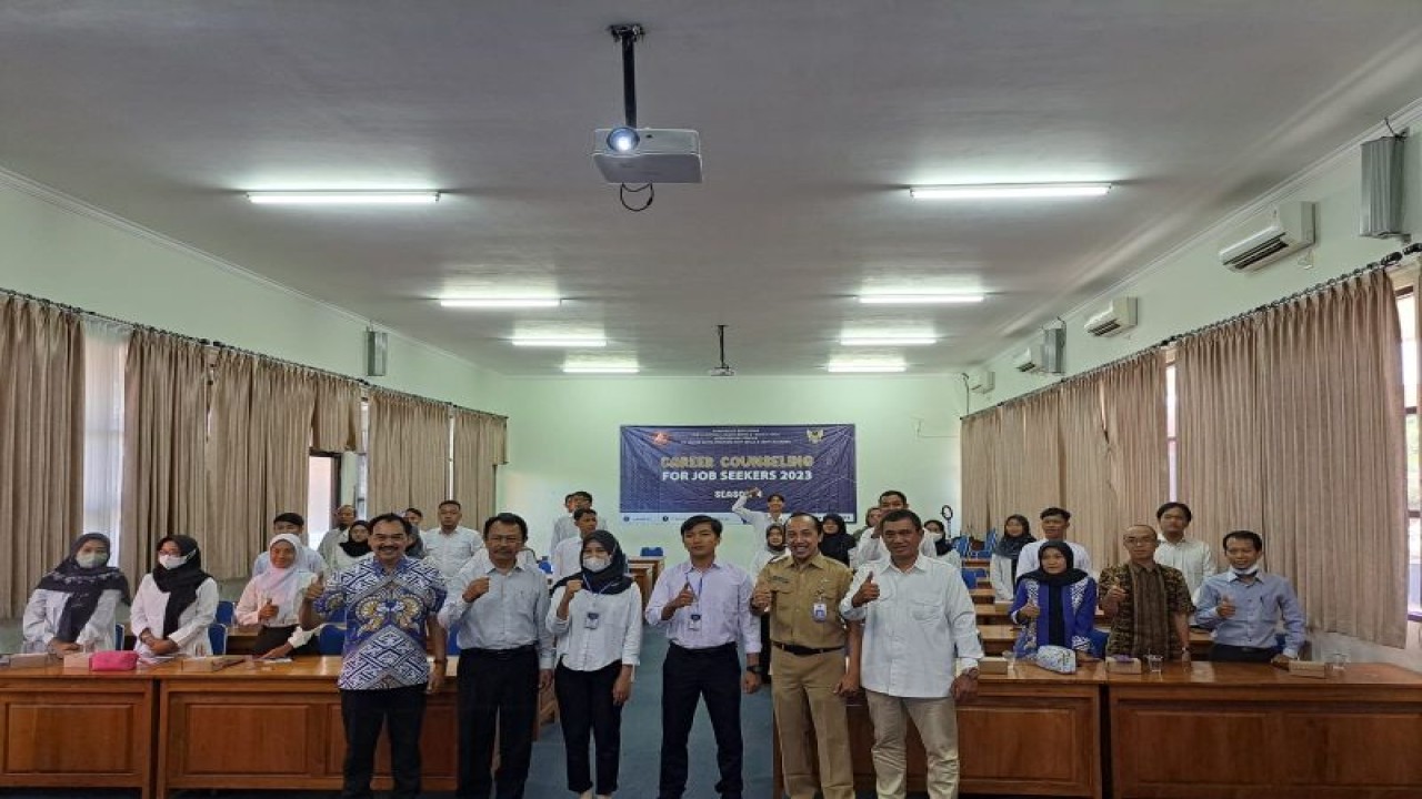 Kegiatan pelatihan Career Counselling For Job Seekers Season 4 yang diikuti mahasiswa dari Kediri, Jawa Timur. ANTARA/ HO-Pemkot Kediri