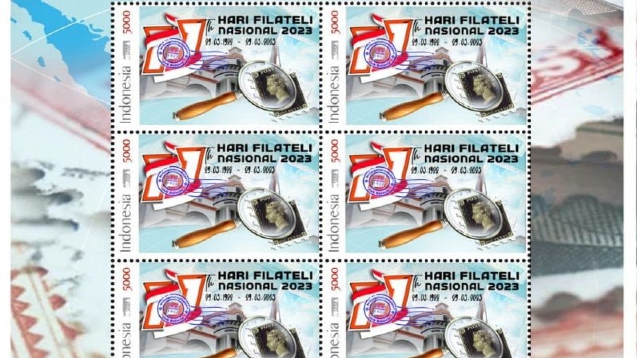 Prangko Identitas Milik Anda (Prisma) dengan desain khusus yang diterbitkan Kantor Filateli Jakarta memperingati Hari Filateli Nasional pada Rabu (29/3/2023). (Antara/HO-Kantor Filateli Jakarta)
