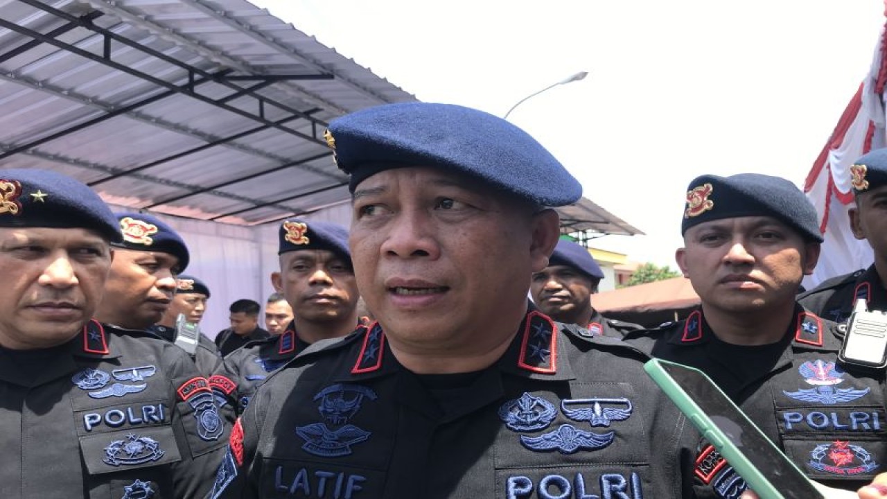 Kapolda Maluku Irjen Pol. Lotharia Latif (ANTARA/Winda Herman)