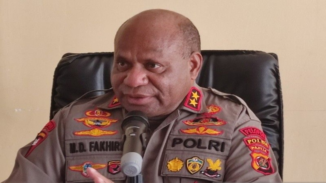 Kapolda Papua Irjen Pol Mathius Fakhiri. (ANTARA/Evarukdijati)