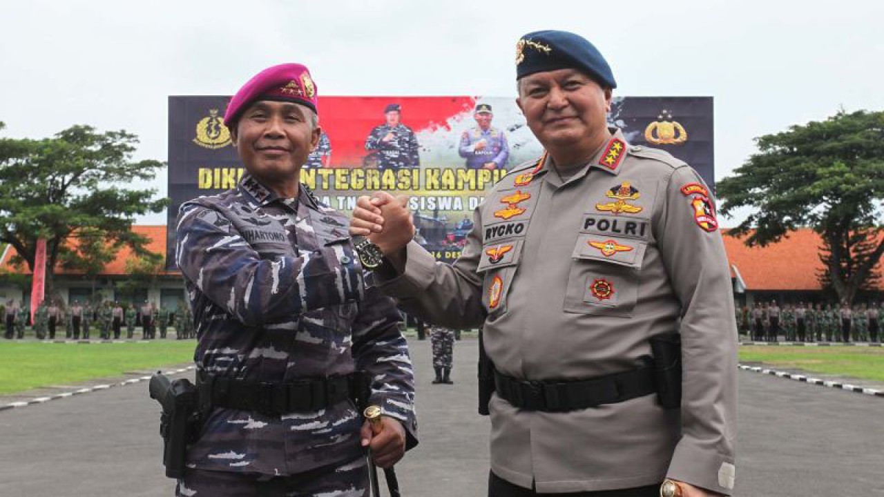 Kapolri Jenderal Pol. Listyo Sigit Prabowo menunjuk Komjen Pol. Rycko Amelza Daniel sebagai Kepala Badan Nasional Penanggulangan Terorisme