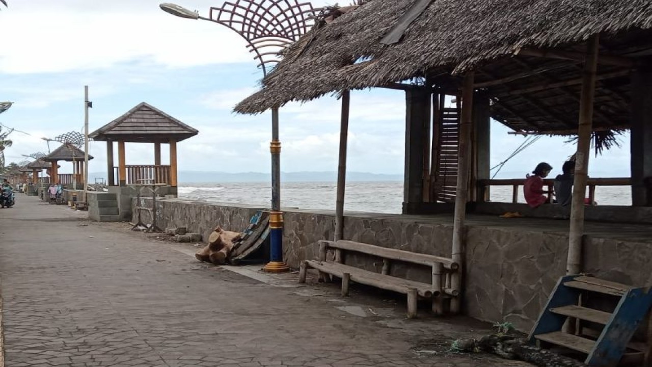 Kawasan bekas Pelabuhan Pantai Ampenan, Kota Mataram, Provinsi Nusa Tenggara Barat. (Foto: ANTARA/Nirkomala)