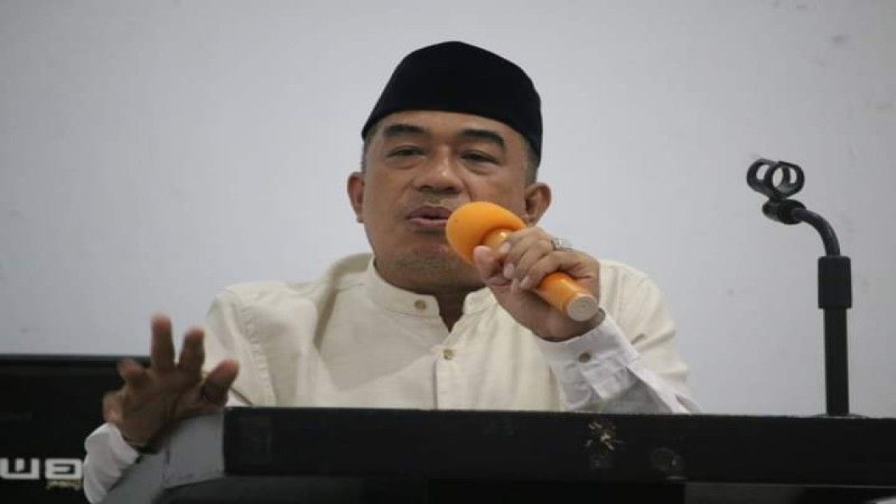 Kemenag Sulbar, Syafruddin Baderung, mengatakan, penyuluh agama di seluruh wilayah Sulbar, akan melakukan pencegahan stunting melalui bimbingan perkawinan calon pengantin di Mamuju, Senin (13/3/2023) ANTARA Foto/M Faisal Hanapi