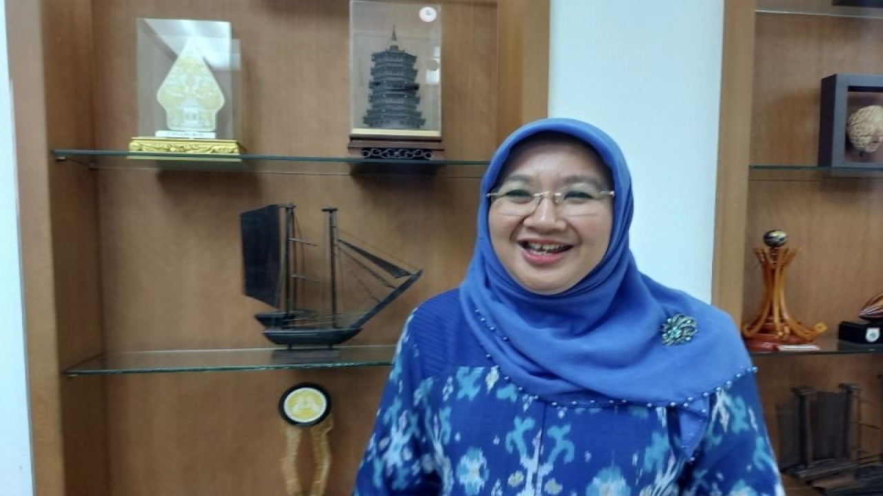 Kepala Biro Komunikasi dan Pelayanan Publik Kementerian Kesehatan RI Siti Nadia Tarmizi saat menyampaikan keterangan kepada wartawan di Jakarta, Rabu (15/3/2023). (ANTARA/Andi Firdaus).