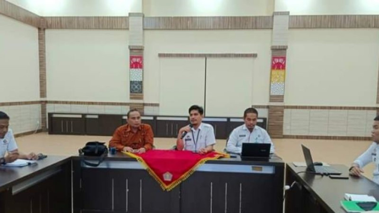 Tim Perancang Undang Undang Kemenkumham Sulsel mengharmonisasi Ranperda Pajak dan Retribusi Luwu Timur. ANTARA/HO/Kemenkumham Sulsel