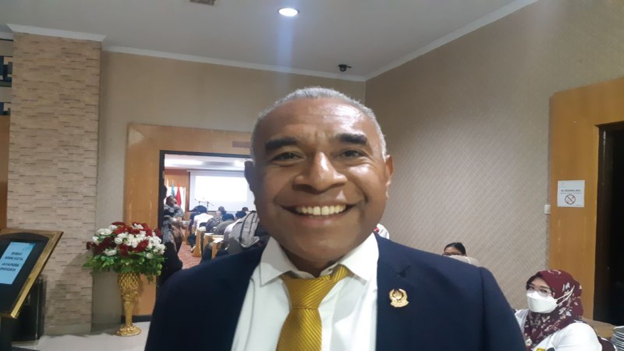 Ketua Asosiasi Futsal Kota Jayapura Matias Mano (ANTARA/Ardiles Leloltery)