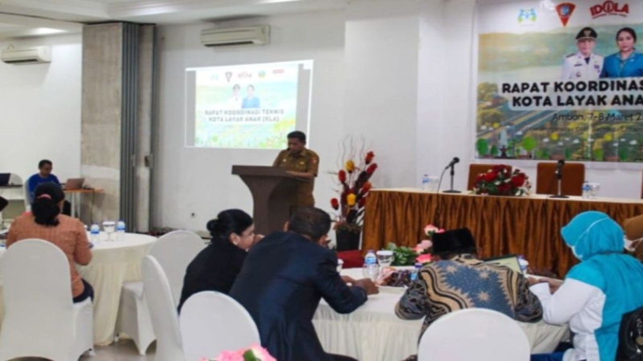 Pemerintah Kota (Pemkot) Ambon berbenah menuju predikat Madya Kota Layak Anak (KLA) dalam Rapat Koordinasi Teknis Kota Layak Anak (KLA) tahun 2023. ANTARA/Penina F Mayaut.