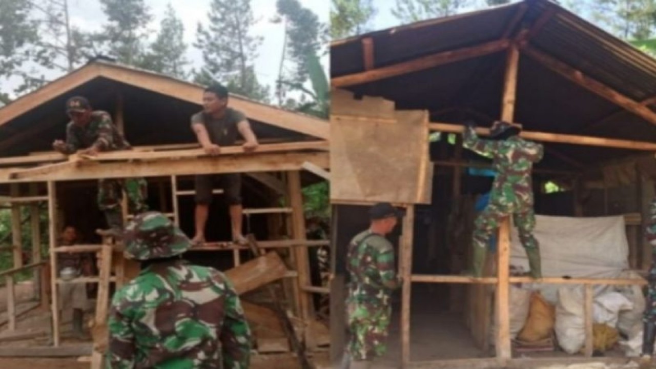 Kodim 1428 Kabupaten Mamasa Provinsi Sulawesi Barat (Sulbar) melakukan pembongkaran rumah tidak layak huni (RTLH) milik warga untuk dibangun kembali agar layak digunakan di Kabupaten Mamasa, Kamis (23/3/2023) ANTARA Foto/M Faisal Hanapi