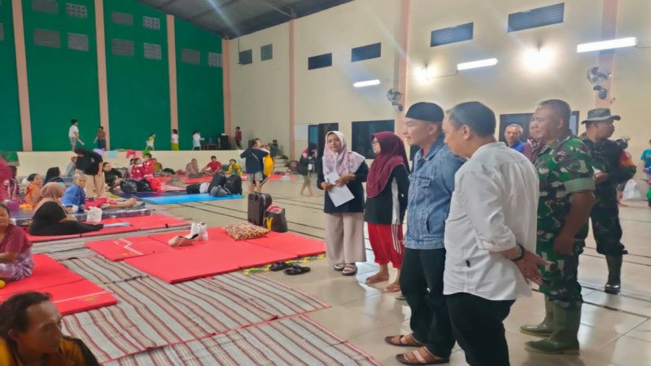 Pengungsi akibat banjir di Kabupaten Kudus, Jawa Tengah. (ANTARA/HO-Humas Pemkab Kudus.)