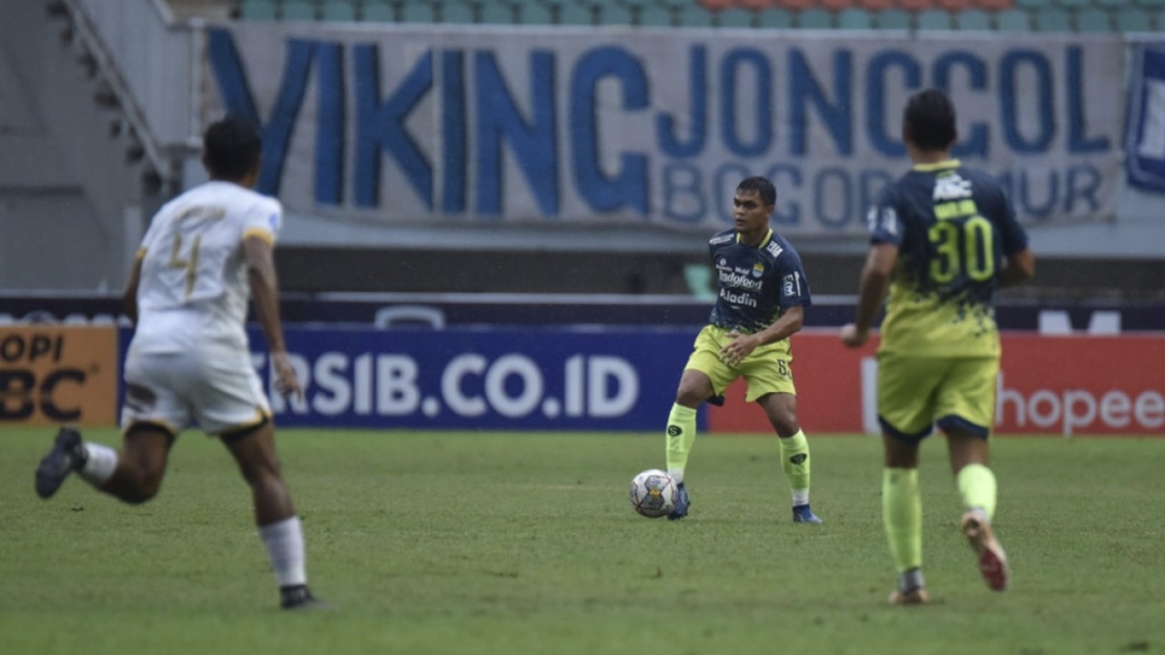 Laga Persib vs Dewa United