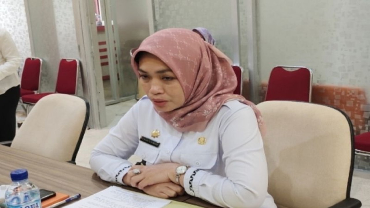 Arsip- Kepala Dinas Pemberdayaan Perempuan dan Perlindungan Anak (PPPA) Provinsi Lampung Fitrianita Damhuri. ANTARA/Ruth Intan Sozometa Kanafi.