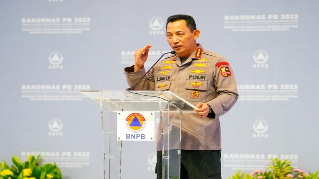 Kapolri Jenderal Pol. Listyo Sigit Prabowo menjadi salah satu pemateri dalam Rapat Koordinasi Nasional (Rakornas) Badan Nasional Penanggulangan Bencana (BNPB), di Jakarta, Kamis (2/3/2023). (ANTARA/HO-Divisi Humas Polri)