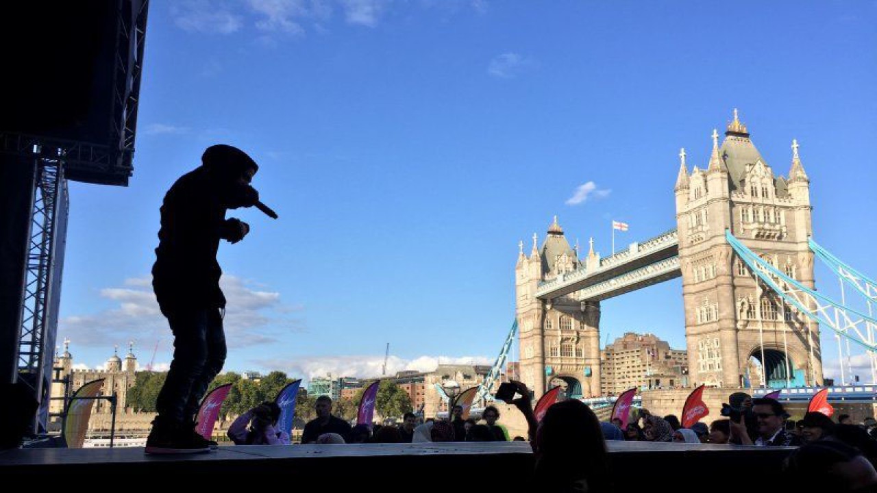 Arsip - Potters Fields Park, taman dengan latar belakang ikonik, The Tower Bridge, London, Inggris Raya. ANTARA/Zeynita Gibbons/aa.