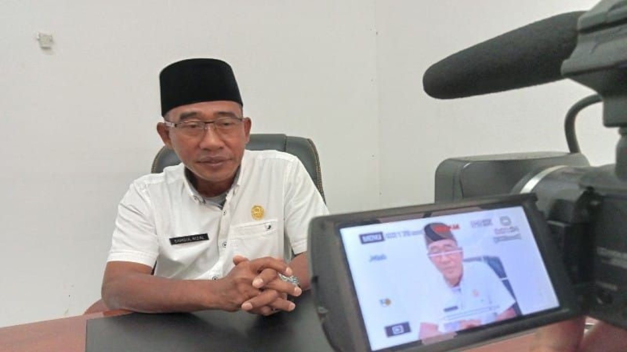 Kepala DPKUKMP Kota Palangka Raya, Kalimantan Tengah Samsul Rizal saat diwawancarai wartawan di kota setempat beberapa waktu lalu. ANTARA/Adi Wibowo